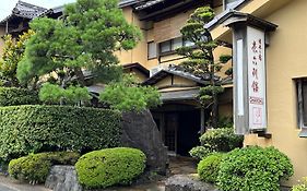 茶六別館